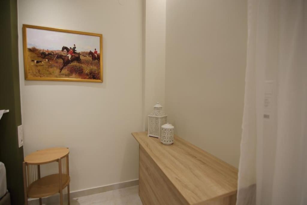 Eclectic Apartment Near Downtown Heraklion  Exterior photo