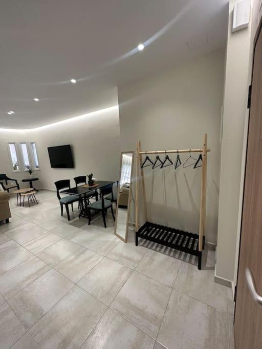 Eclectic Apartment Near Downtown Heraklion  Exterior photo